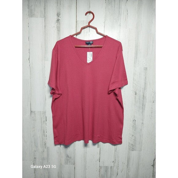 Venezia 26/28 Red V Neck Short Sleeve Tee NWT - Picture 1 of 6
